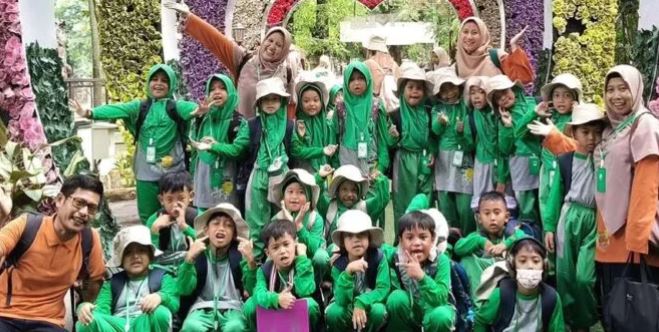 Foto berita: Siswa Kelas 1 SD Muda Tusida Belajar Seru di KBS dan Masjid Al Akbar Surabaya