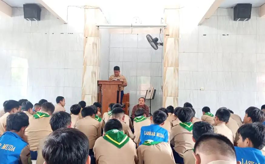 Foto berita: Kultum Kids SD Muhammadiyah 2 Tulangan Tanamkan Tanggung Jawab Sosial